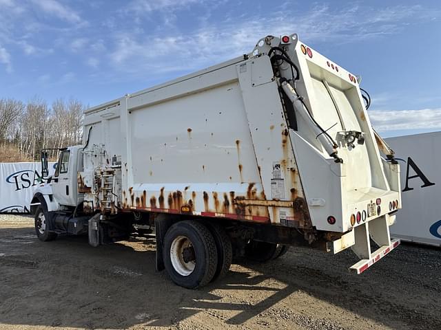 Image of International 7400 equipment image 2