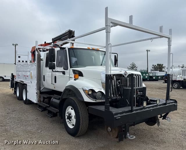 Image of International 7500 equipment image 2