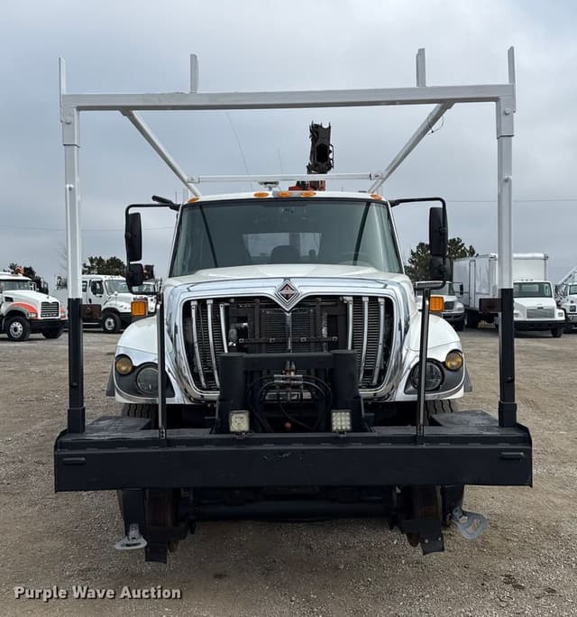 Image of International 7500 equipment image 1