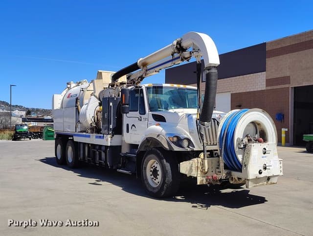 Image of International Workstar 7500 equipment image 4