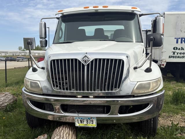 Image of International Durastar 4300 equipment image 1