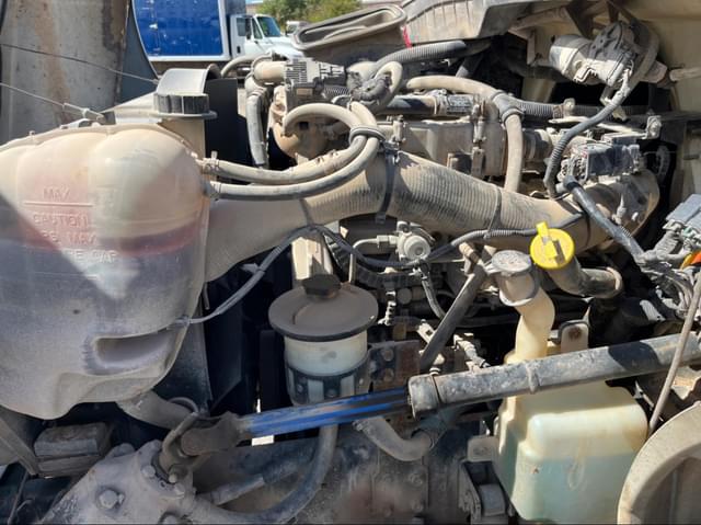 Image of International Durastar 4300 equipment image 1