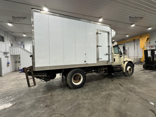 Image of International Durastar 4300 equipment image 1