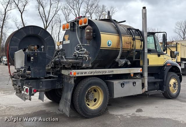 Image of International Durastar 4300 equipment image 4