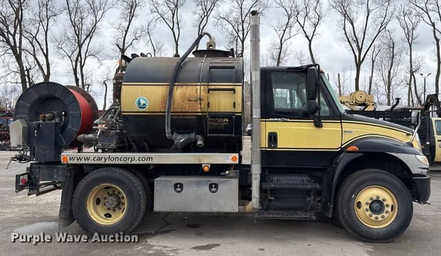 Image of International Durastar 4300 equipment image 3