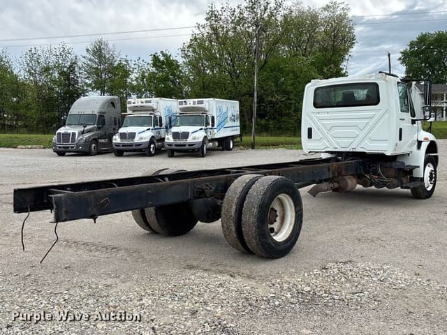 Image of International Durastar 4300 equipment image 4