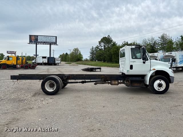 Image of International Durastar 4300 equipment image 3
