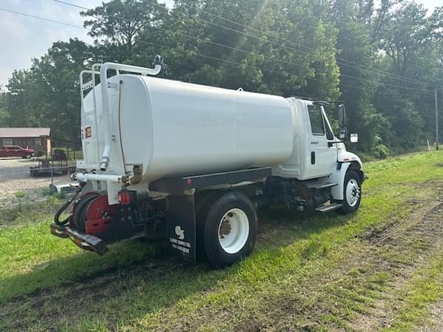 Image of International Durastar 4300 equipment image 3