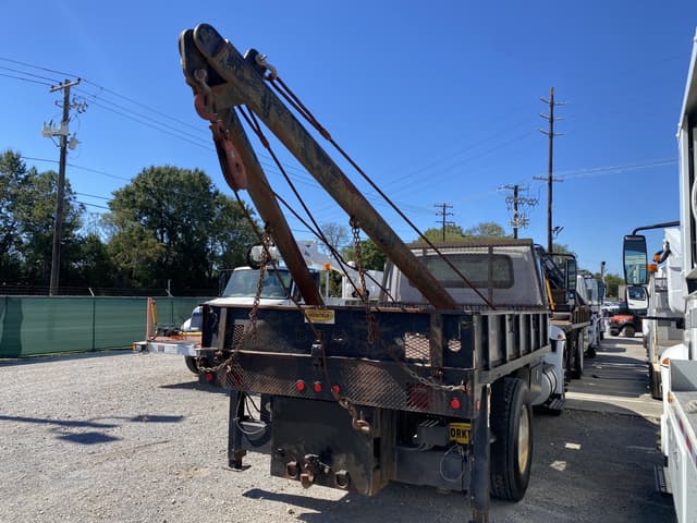 Image of International Durastar 4300 equipment image 2