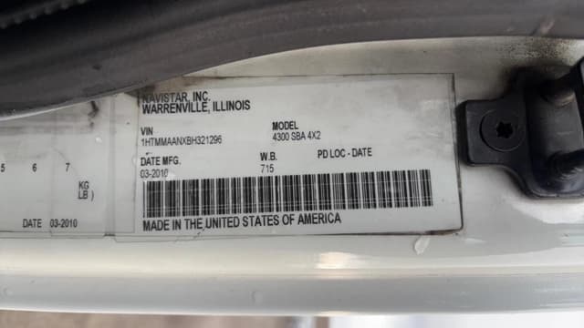 Image of International Durastar 4300 equipment image 2