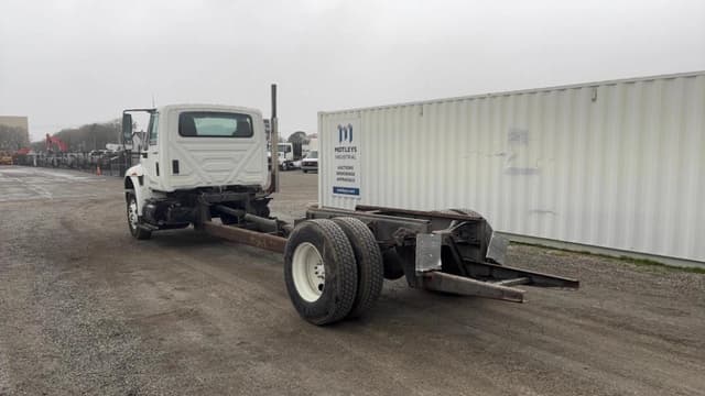 Image of International Durastar 4300 equipment image 1