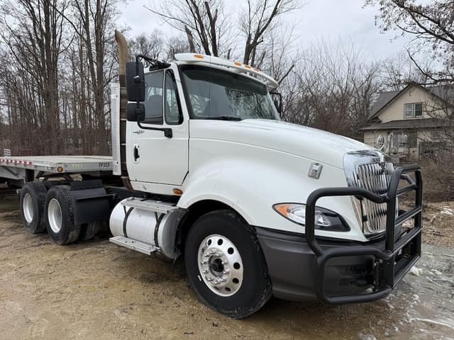 Image of International ProStar equipment image 2