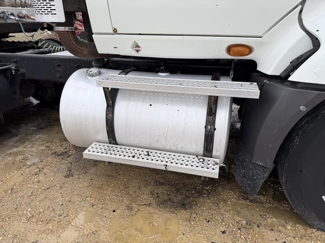 Image of International ProStar equipment image 3