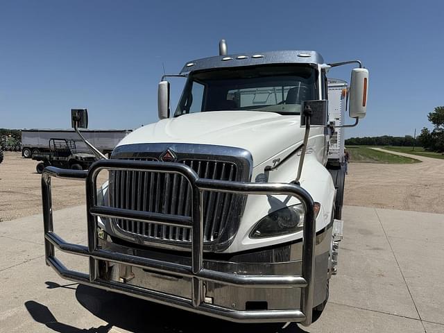 Image of International ProStar equipment image 1