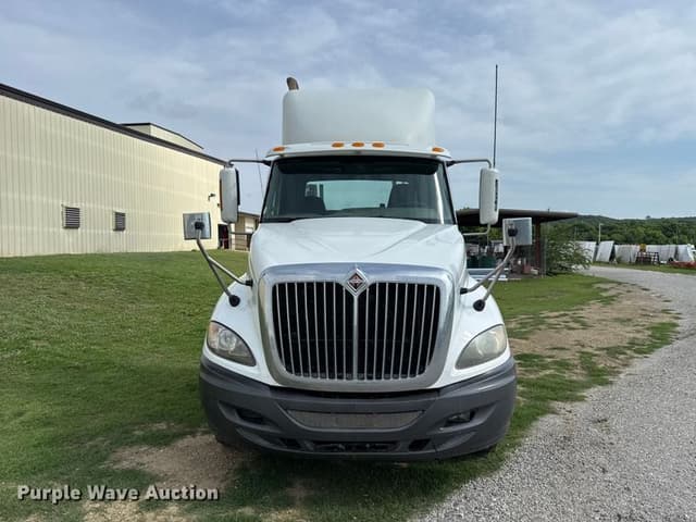 Image of International ProStar Premium equipment image 1