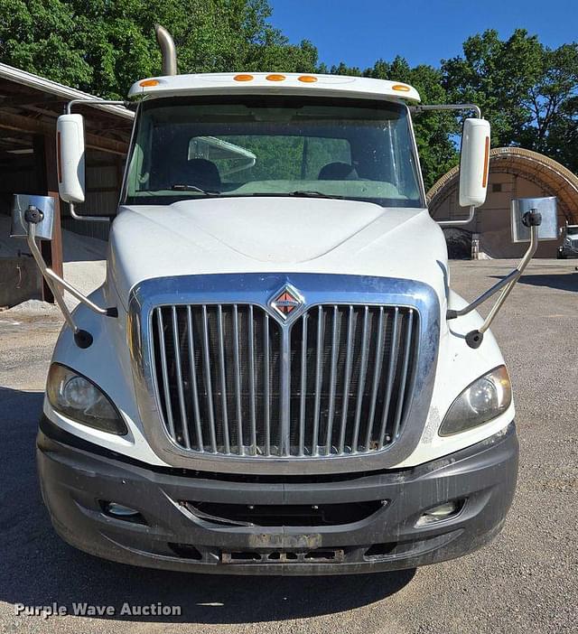 Image of International ProStar Premium equipment image 1