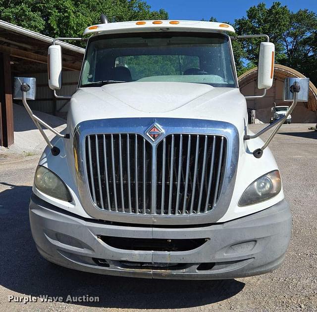 Image of International ProStar Premium equipment image 1