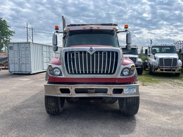 Image of International 7700 equipment image 1