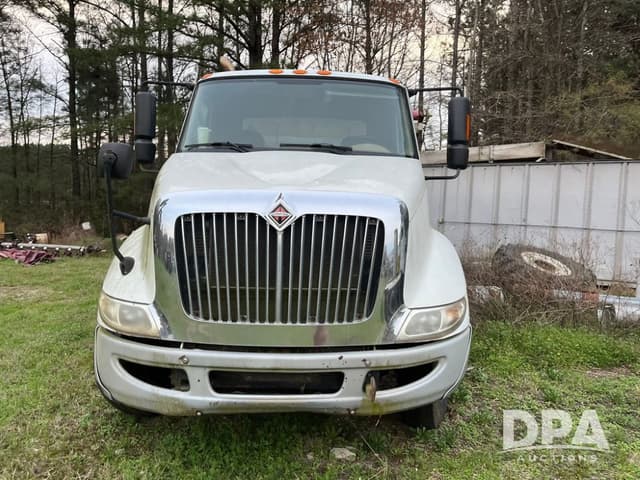 Image of International Transtar 8600 equipment image 1