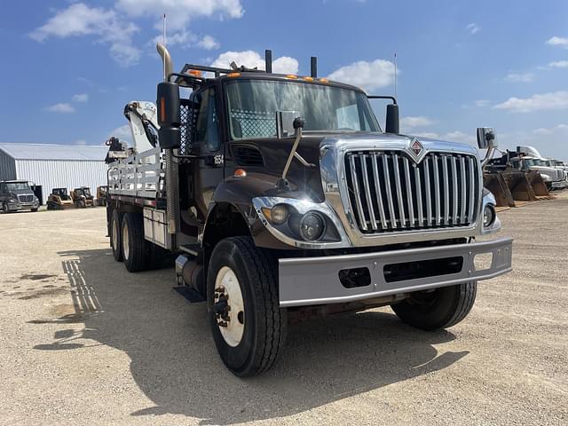 Image of International Workstar 7500 equipment image 1