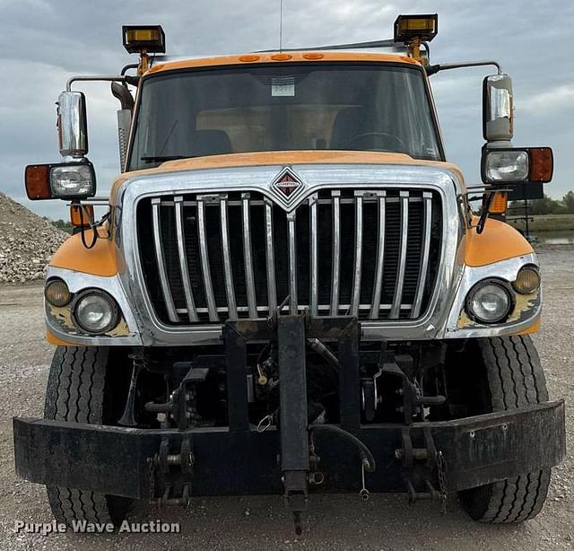 Image of International Workstar 7500 equipment image 1