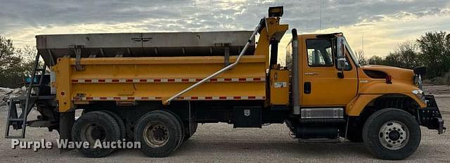 Image of International Workstar 7500 equipment image 3