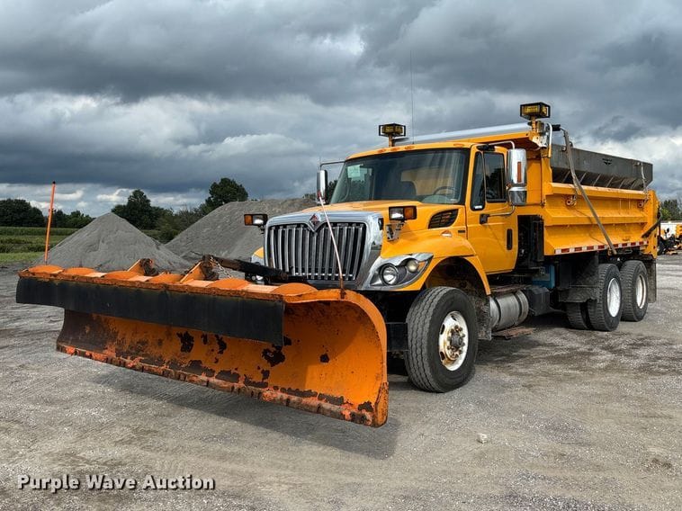 2010 International Workstar 7500 Equipment Image0