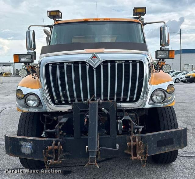 Image of International Workstar 7500 equipment image 1