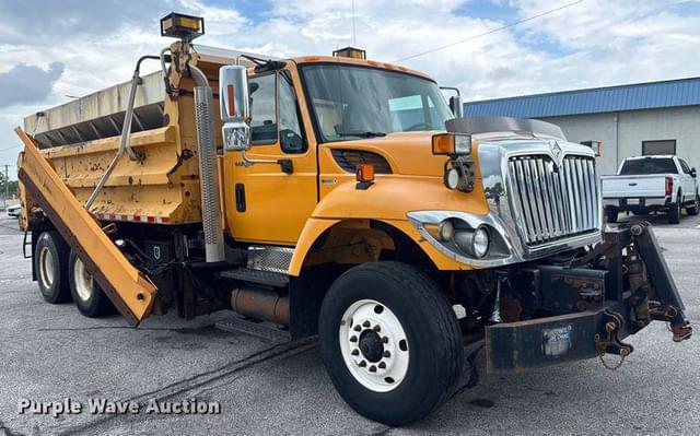 Image of International Workstar 7500 equipment image 2