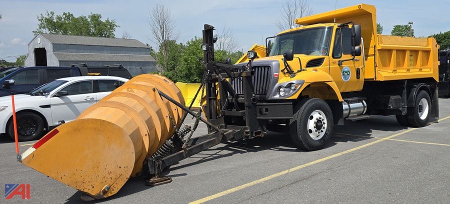 2010 International Workstar 7500 Equipment Image0