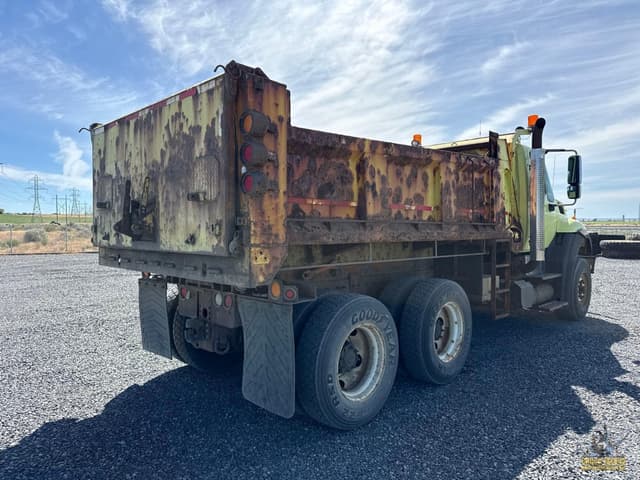 Image of International WorkStar 7600 equipment image 4