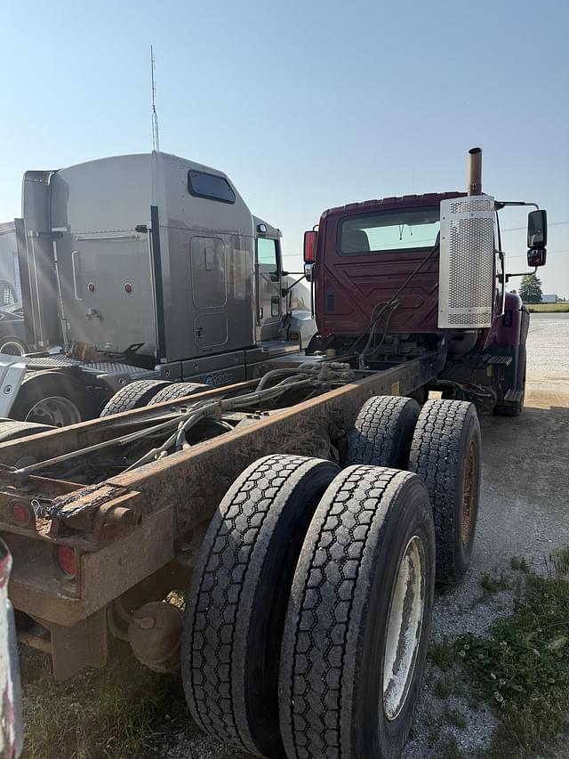 Image of International WorkStar 7600 equipment image 3