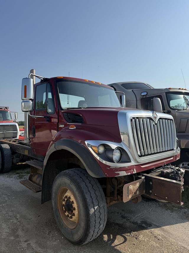 Image of International WorkStar 7600 equipment image 1