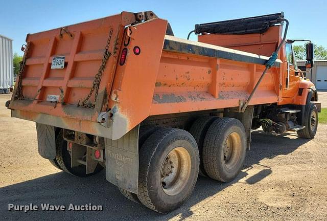 Image of International WorkStar 7600 equipment image 4