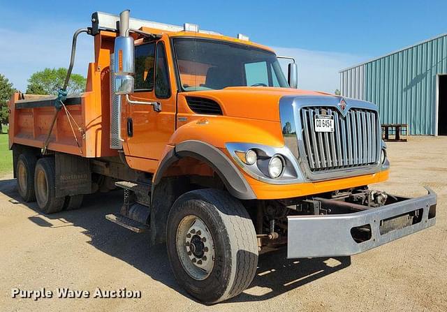 Image of International WorkStar 7600 equipment image 2