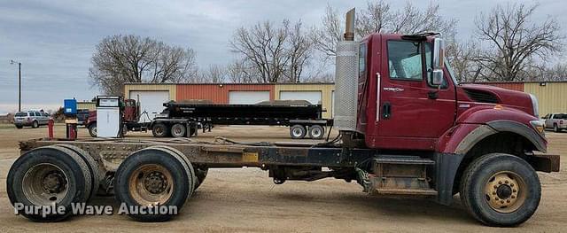 Image of International WorkStar 7600 equipment image 3