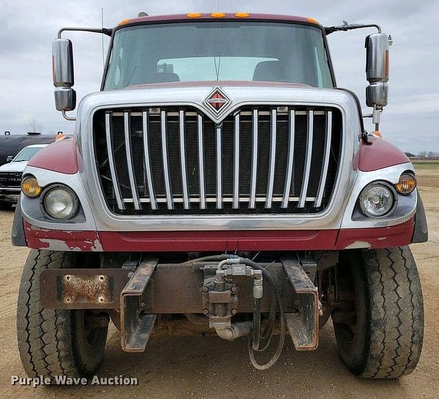 Image of International WorkStar 7600 equipment image 1