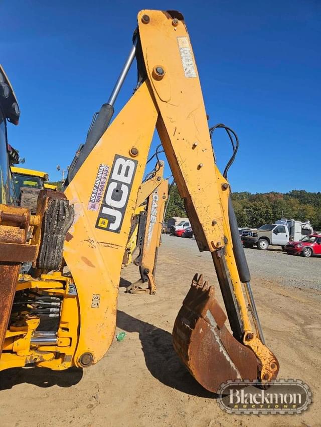 Image of JCB 3CX-15-4-T equipment image 4