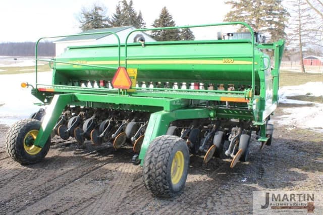 Image of John Deere 1590 equipment image 3