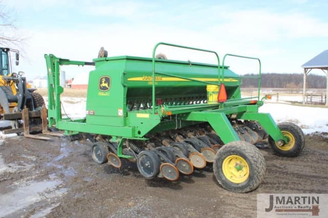 Image of John Deere 1590 equipment image 2