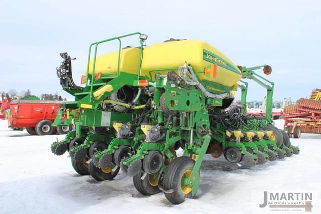 Image of John Deere 1770 equipment image 2