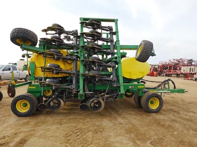 Image of John Deere 1990 equipment image 2