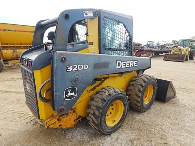 Image of John Deere 320D equipment image 2