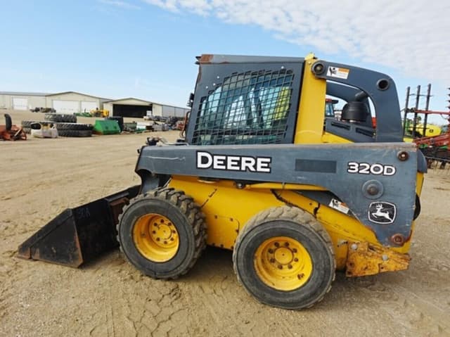Image of John Deere 320D equipment image 3
