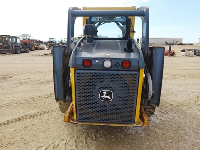 Image of John Deere 320D equipment image 4