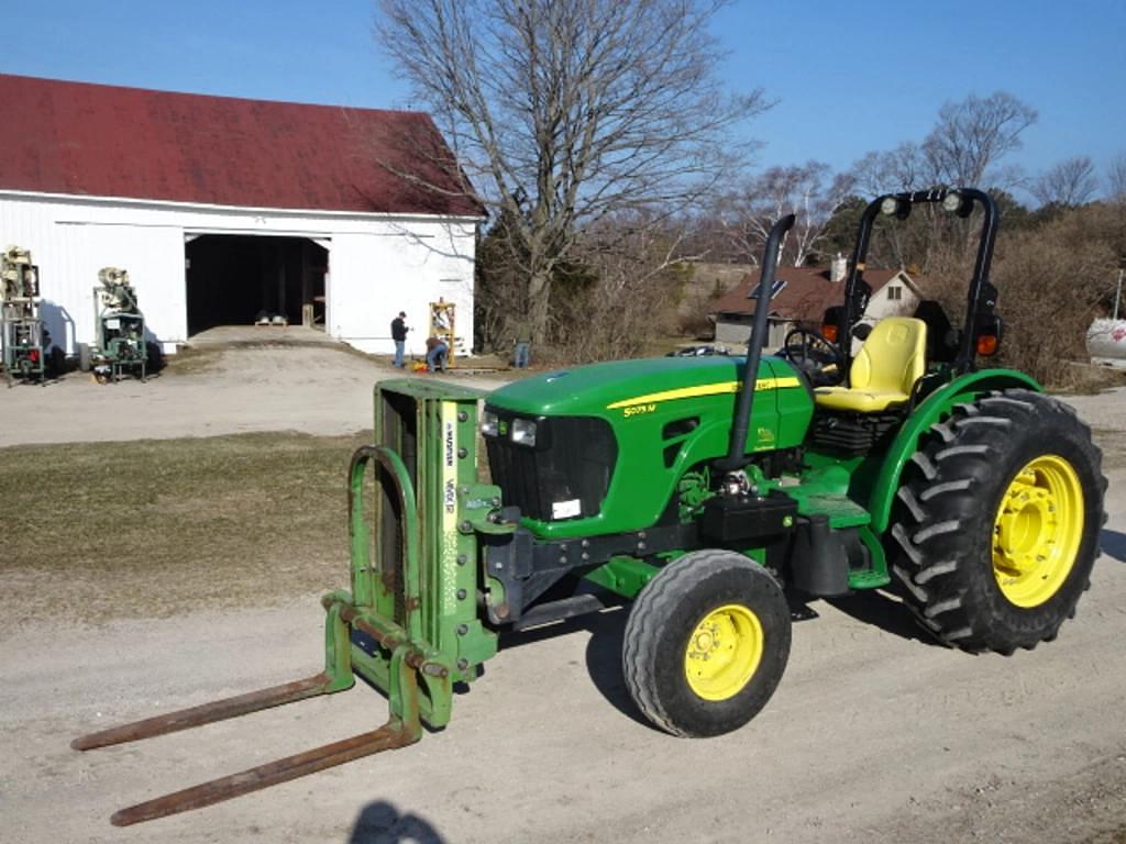 Image of John Deere 5075M Primary image
