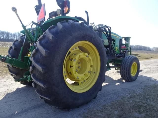 Image of John Deere 5075M equipment image 3