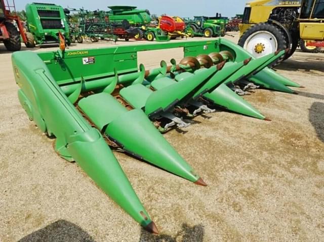 Image of John Deere 608C equipment image 2
