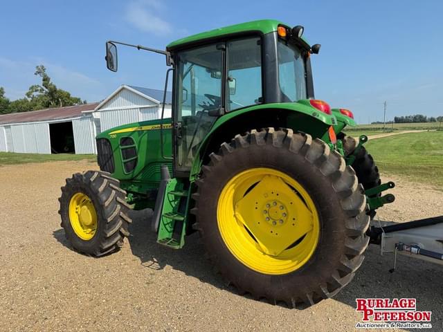 Image of John Deere 7130 equipment image 3