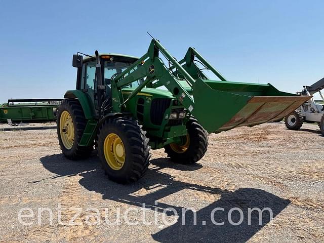 Image of John Deere 7330 equipment image 2